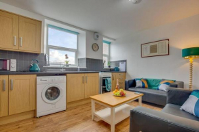 Collegiate Crescent Charm, Cozy 4BR Retreat